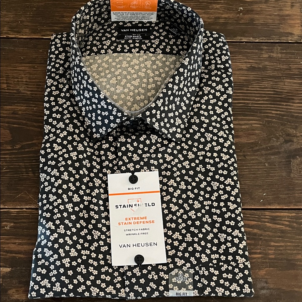 Van Heusen Men's Navy Floral Button Down Shirt